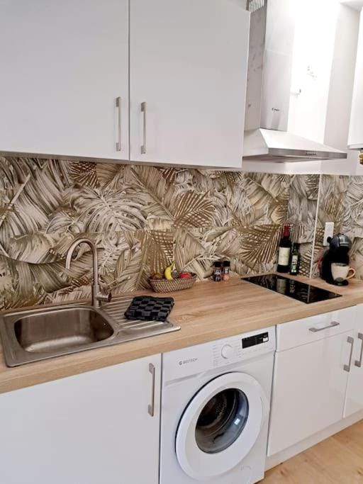 Kitchen or kitchenette, stove