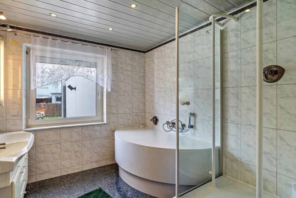 Bathroom, Living room