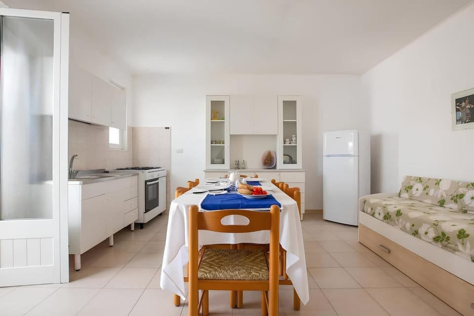 Living room, Seating area, oven, stove, kitchen