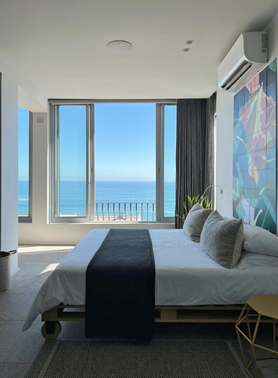 Spacious Studio Apartment - Number 4702 Apartment in Cape Town