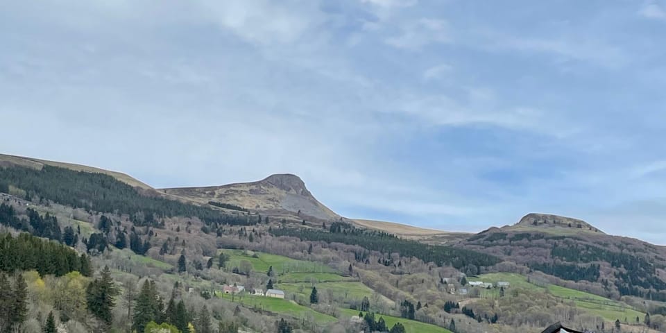 Nearby landmark, Natural landscape