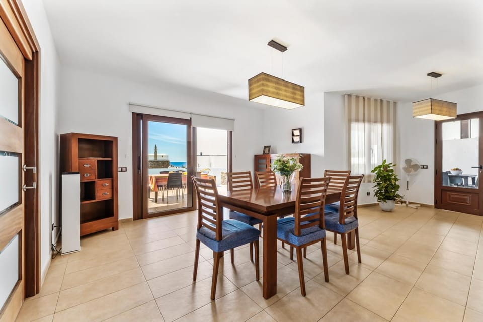 Home2Book Luxury Villa Playa Honda, Private Pool Villa in Isla de Lanzarote