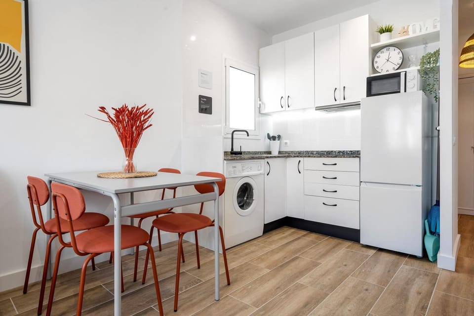 Property building, Kitchen or kitchenette, Living room