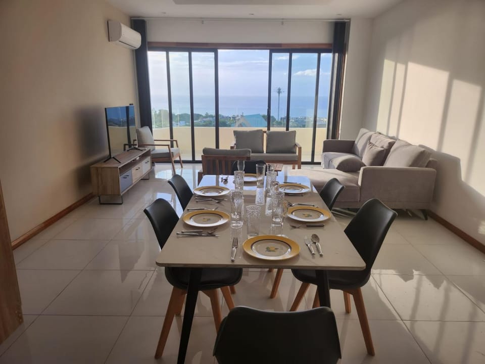 Seaview Luxury Apartment Flic en Flac Apartment in Flic en Flac