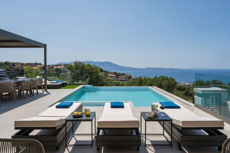 Day, View (from property/room), Balcony/Terrace, Pool view, Sea view, Swimming pool, Swimming pool