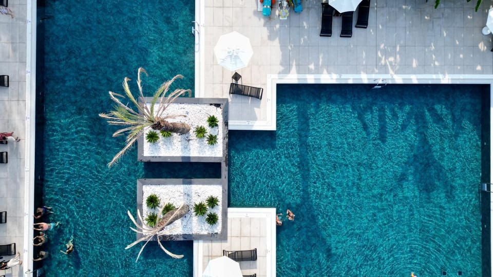 Day, Bird's eye view, View (from property/room), Guests, Pool view, Swimming pool, Swimming pool, sunbed