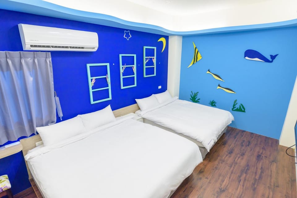Bed, Photo of the whole room, Bedroom, air conditioner