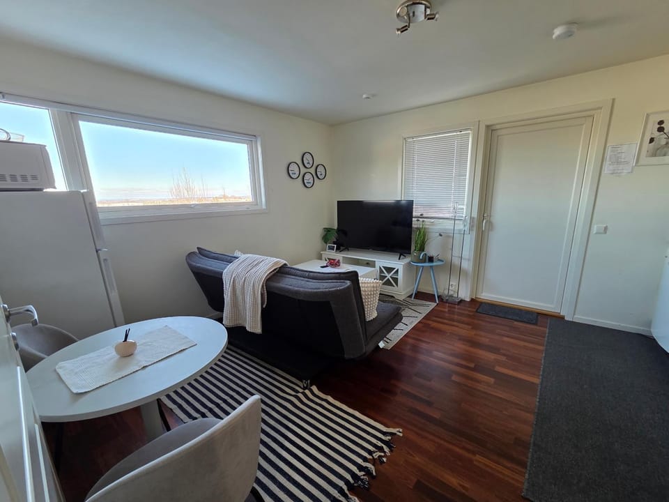 1 & 2 Bedrooms Gardemoen Oslo Gjerdrum Residents Apartment in Viken, Norway