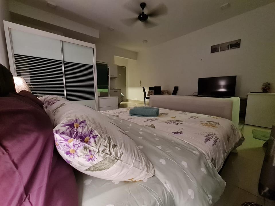 Retreat at Cybersquare Apartment in Selangor, Malaysia