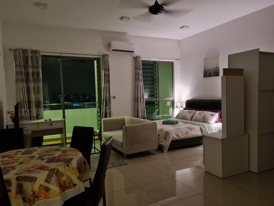 Retreat at Cybersquare Apartment in Selangor, Malaysia