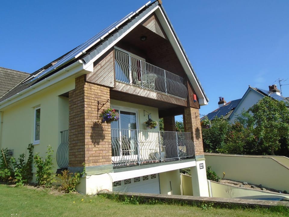 Property building, Spring, Day