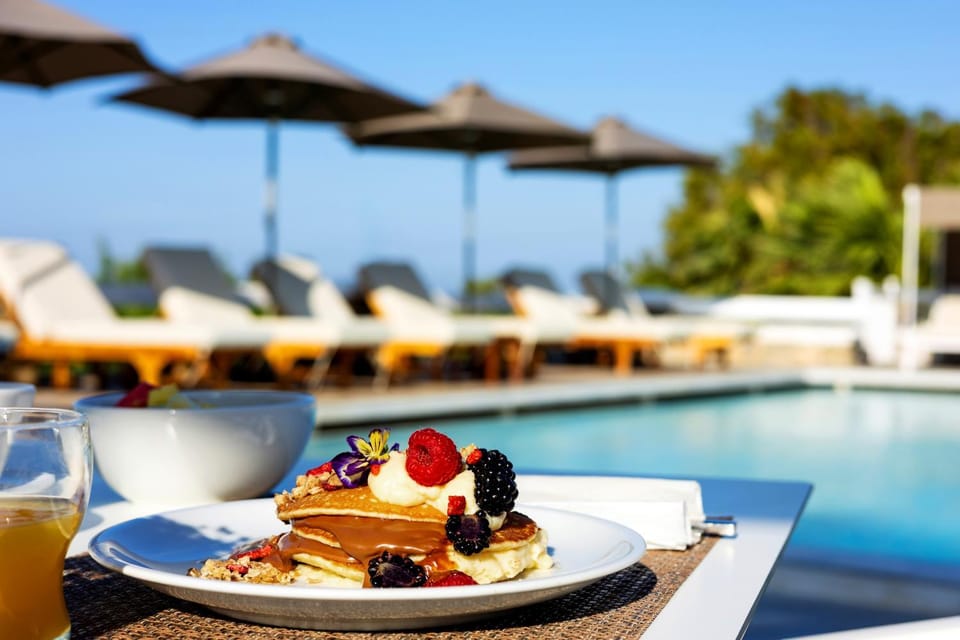 Pool view, Swimming pool, Breakfast
