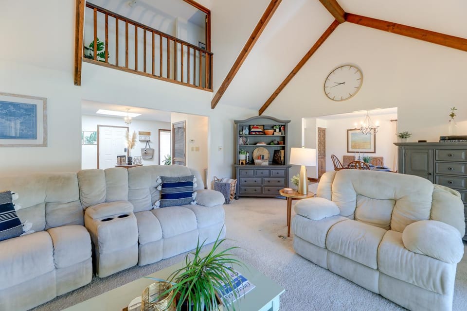 Waterfront Pine Knoll Shores Gem w/ Boat Dock House in Pine Knoll Shores