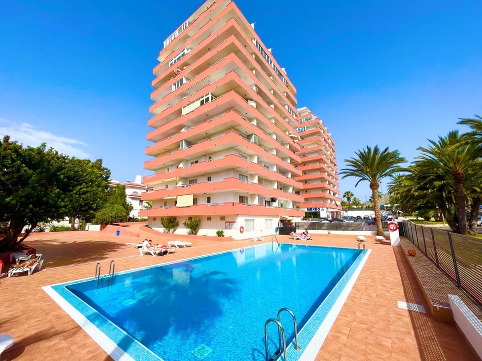 Property building, Balcony/Terrace, Pool view, Swimming pool