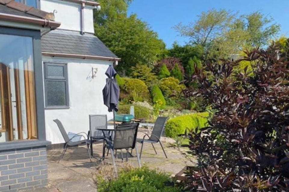 3-Bed Cottage Near Lake Vyrnwy Garden & PetsOk House in Llanwddyn