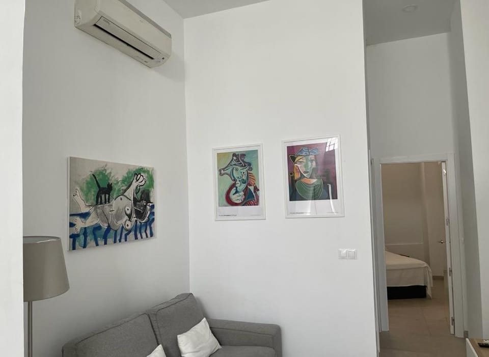 Living room, air conditioner