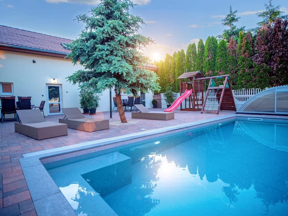 Natural landscape, Garden, Garden view, Pool view, Swimming pool, sunbed