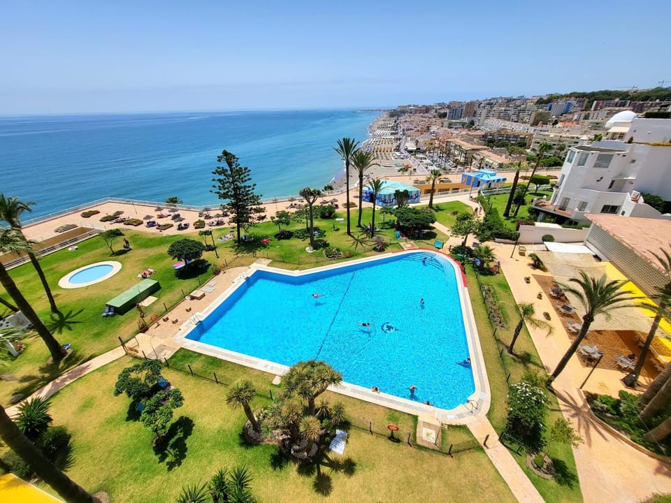 Property building, Day, Bird's eye view, Beach, Swimming pool, sunbed