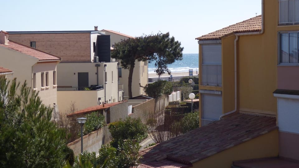 Property building, View (from property/room)