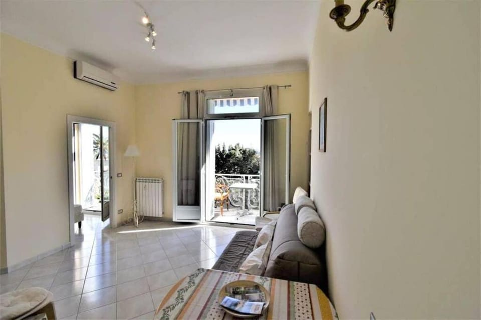 LE MONTFLEURI - Centre-Ville Parking privé Vue Mer Apartment in Menton