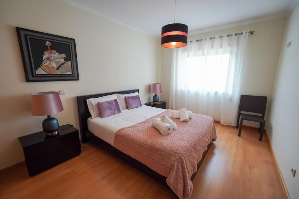 Dalila's house - Spacious and Comfortable 3-Bedroom Apartment with Garage Apartment in Nazaré