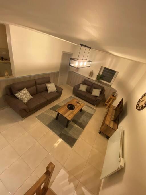 Communal lounge/ TV room, TV and multimedia, Living room