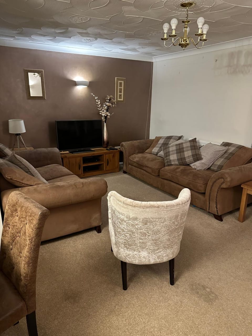 TV and multimedia, Living room, Seating area