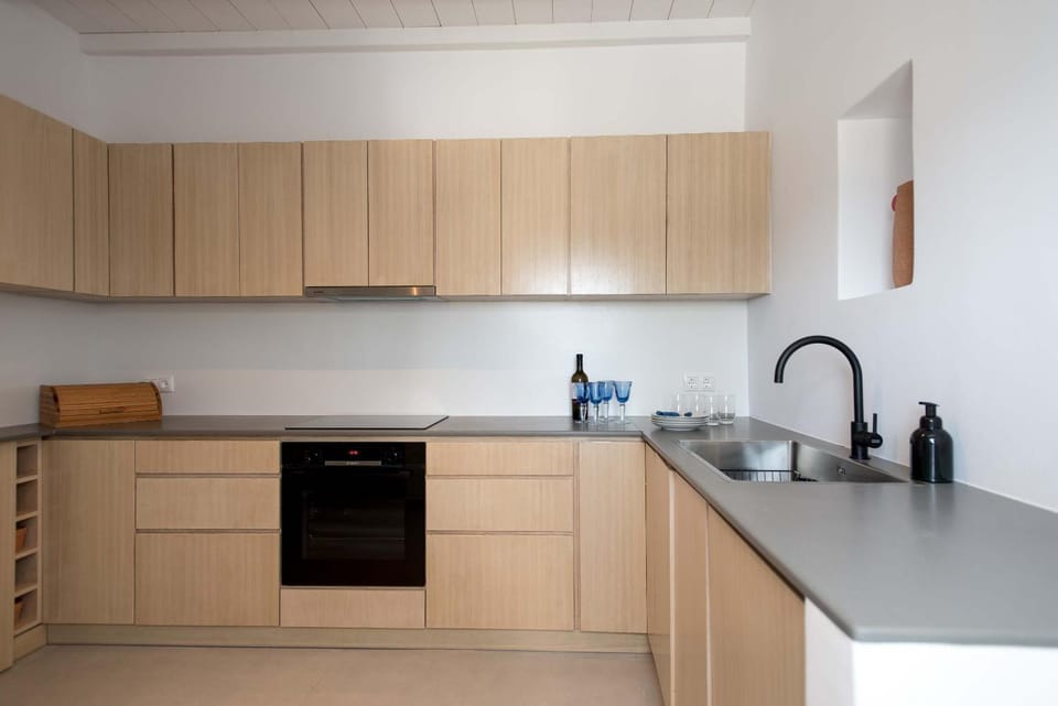 Coffee/tea facilities, Kitchen or kitchenette, dishwasher, pet friendly, stove