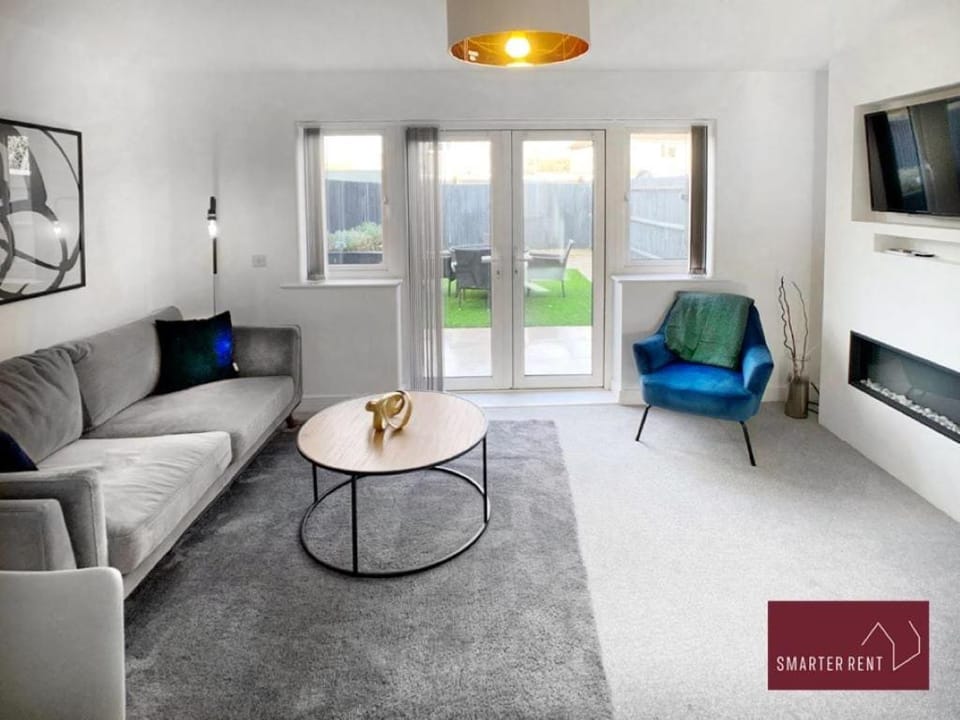 High Wycombe - Garden Parking 2Bed House in High Wycombe