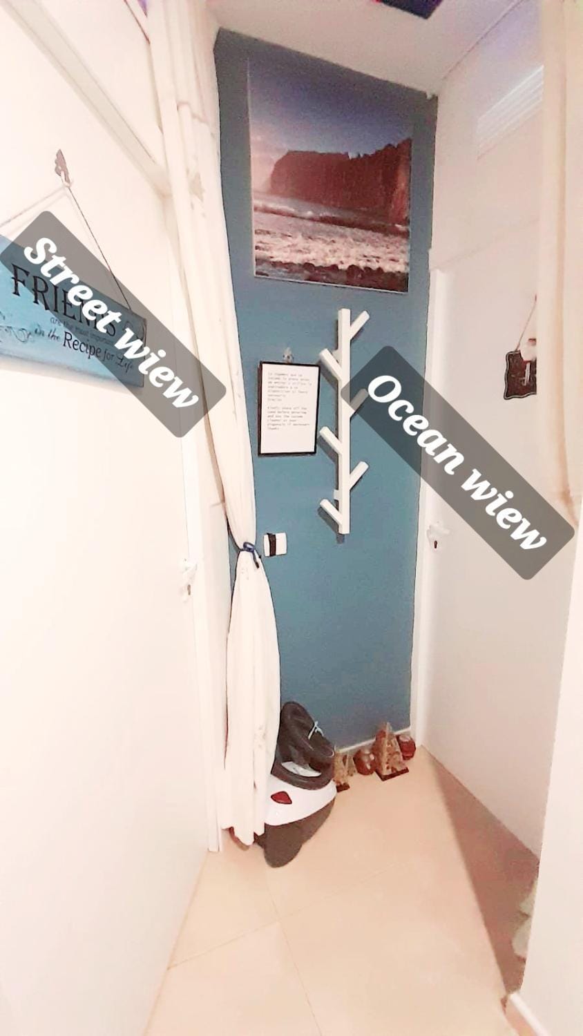 Ocean Escape Los Abrigos Front Sea Fast WiFi Near Airport Apartment in Abona