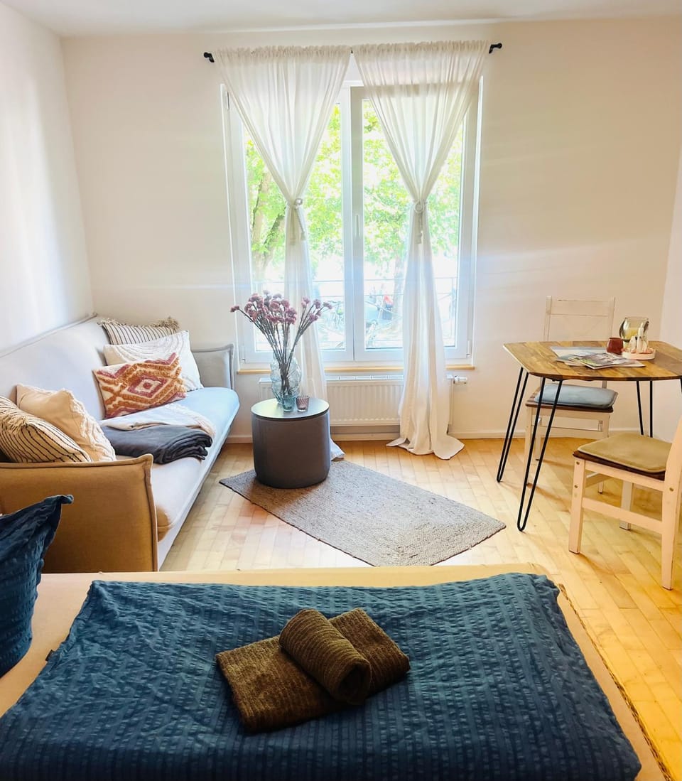 Living room, Dining area, Bedroom