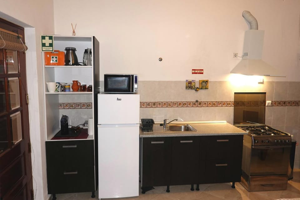 Coffee/tea facilities, Kitchen or kitchenette, minibar, pet friendly