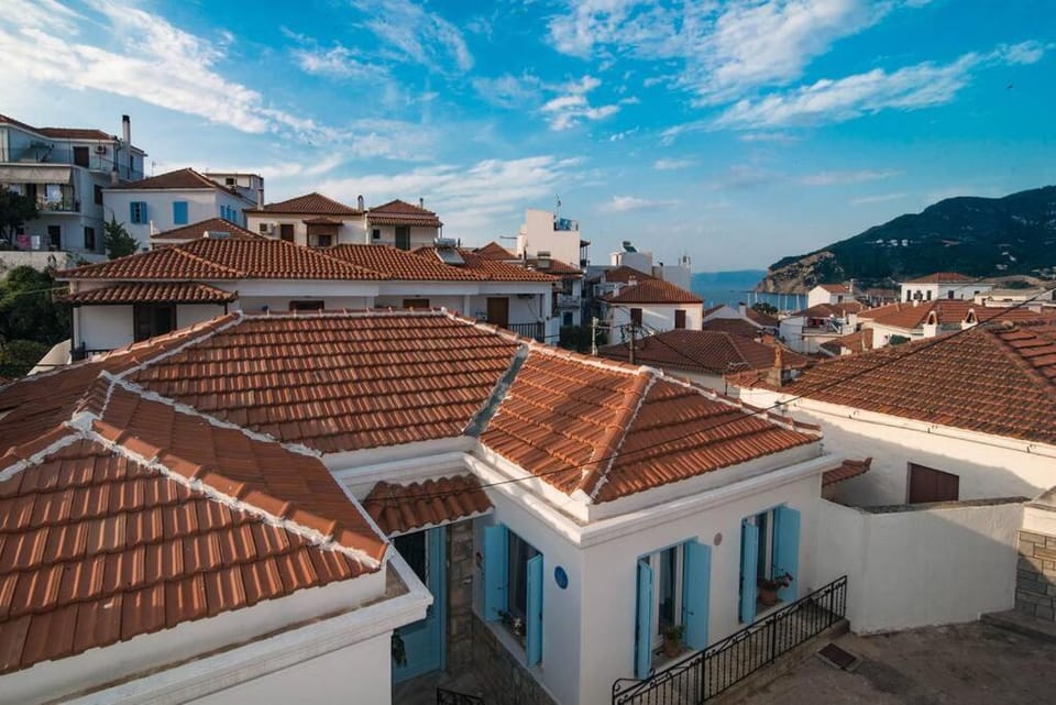 City view, Mountain view, Sea view