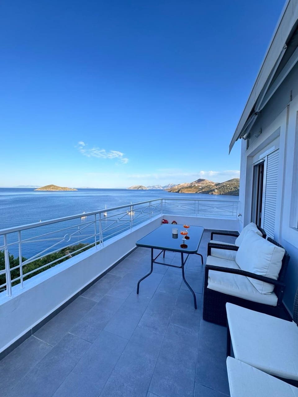 Infinity Blue Suite Apartment in Decentralized Administration of the Aegean
