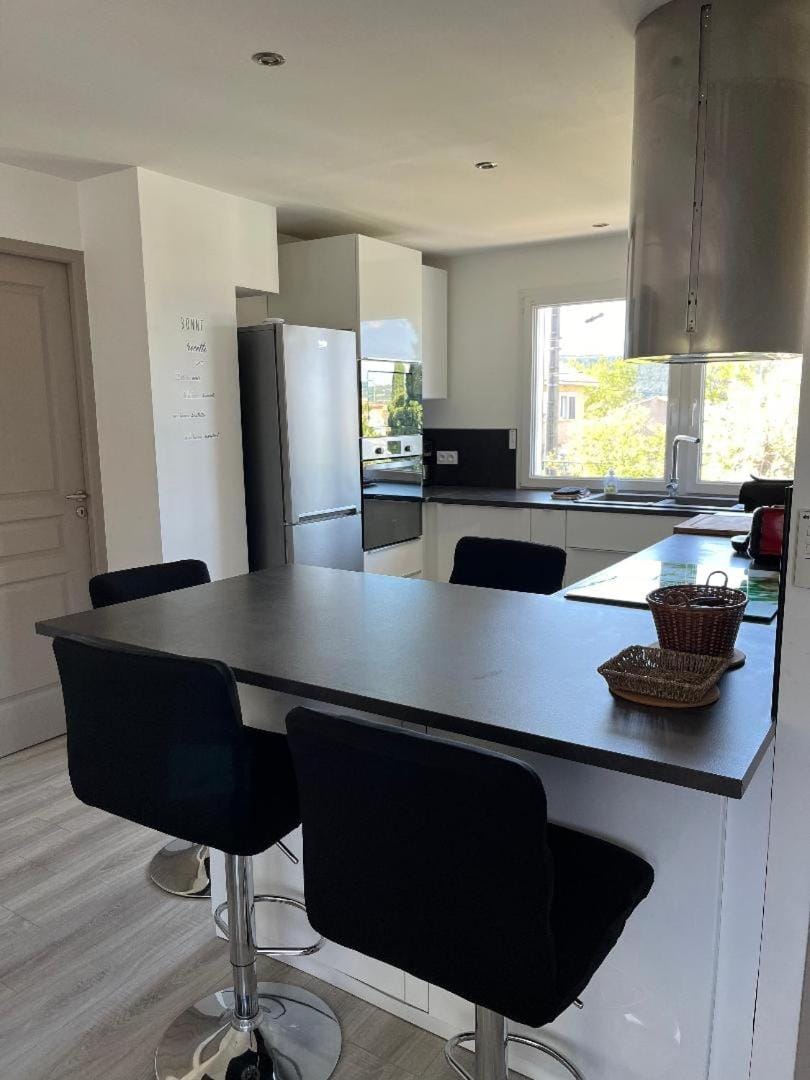 oven, kitchen