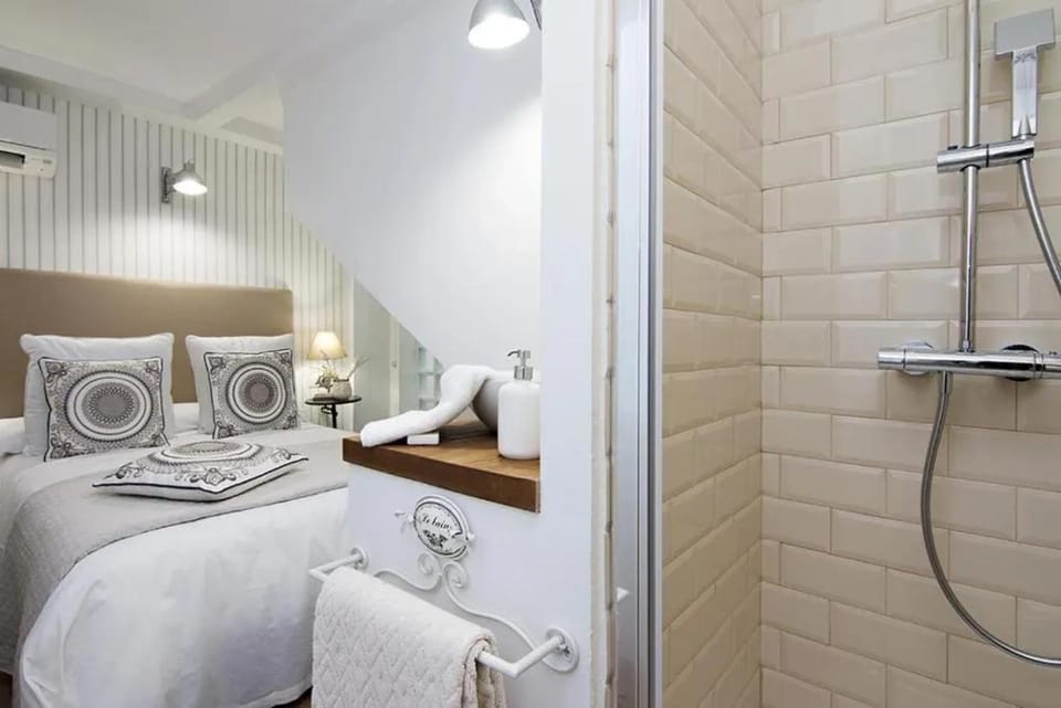Apartamento LA TONÁ Puerta Elvira centro ciudad Apartment in Granada
