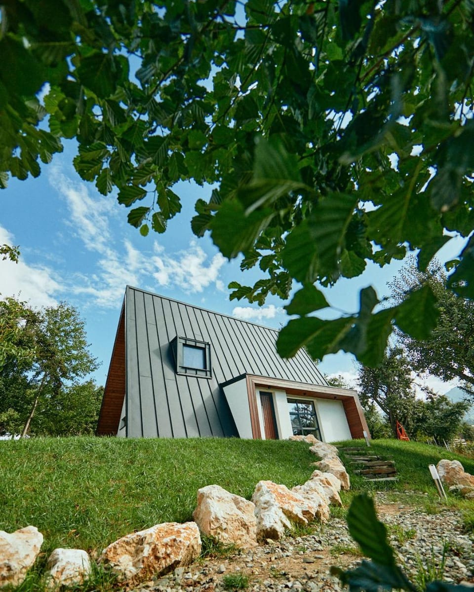 Property building, Garden, Garden view