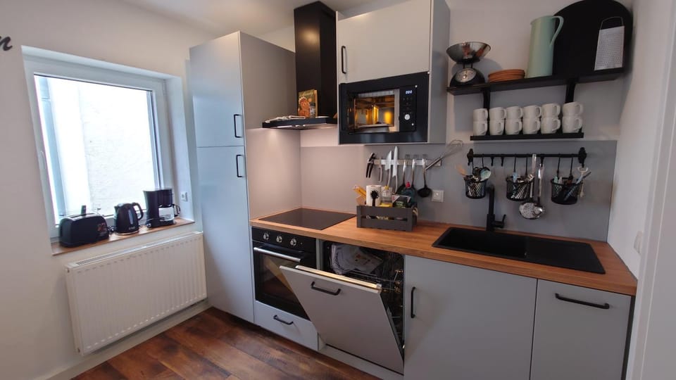 Kitchen or kitchenette, kitchen