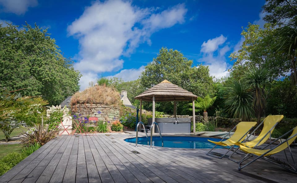 Gîte du Placello, piscine jacuzzi et sauna House in Brittany
