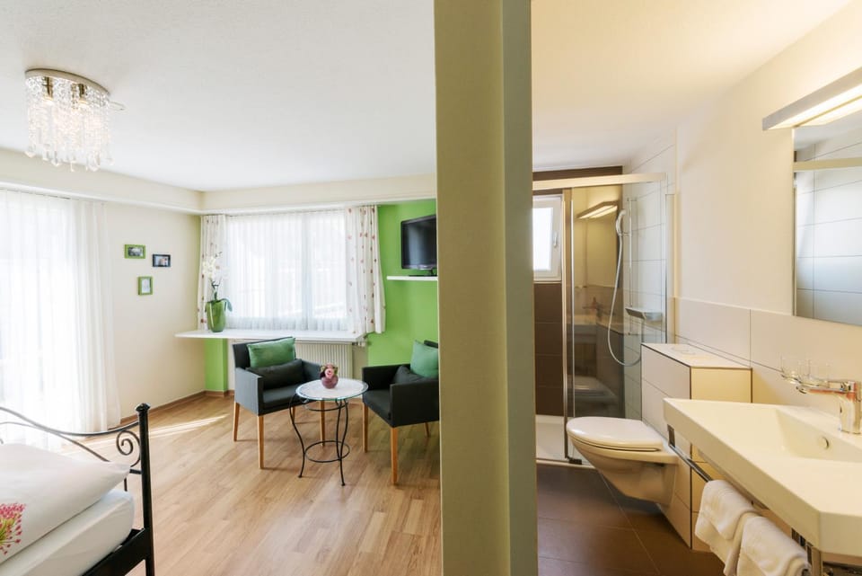 Bathroom, Photo of the whole room, Bedroom