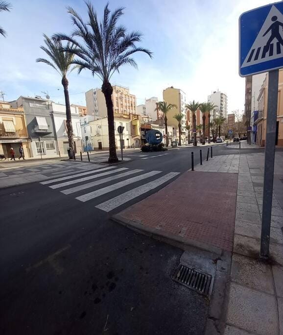 Apartamento cerca del puerto y del paseo Apartment in Valencian Community