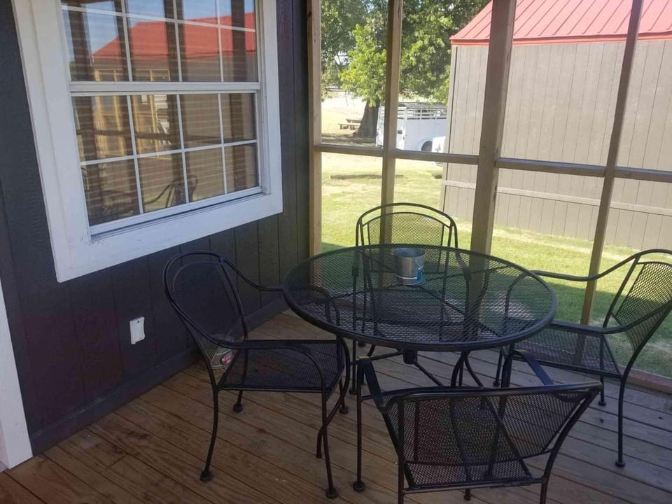 Lakefront Cabin - Texoma Breeze - 12 Cabin in Lake Texoma