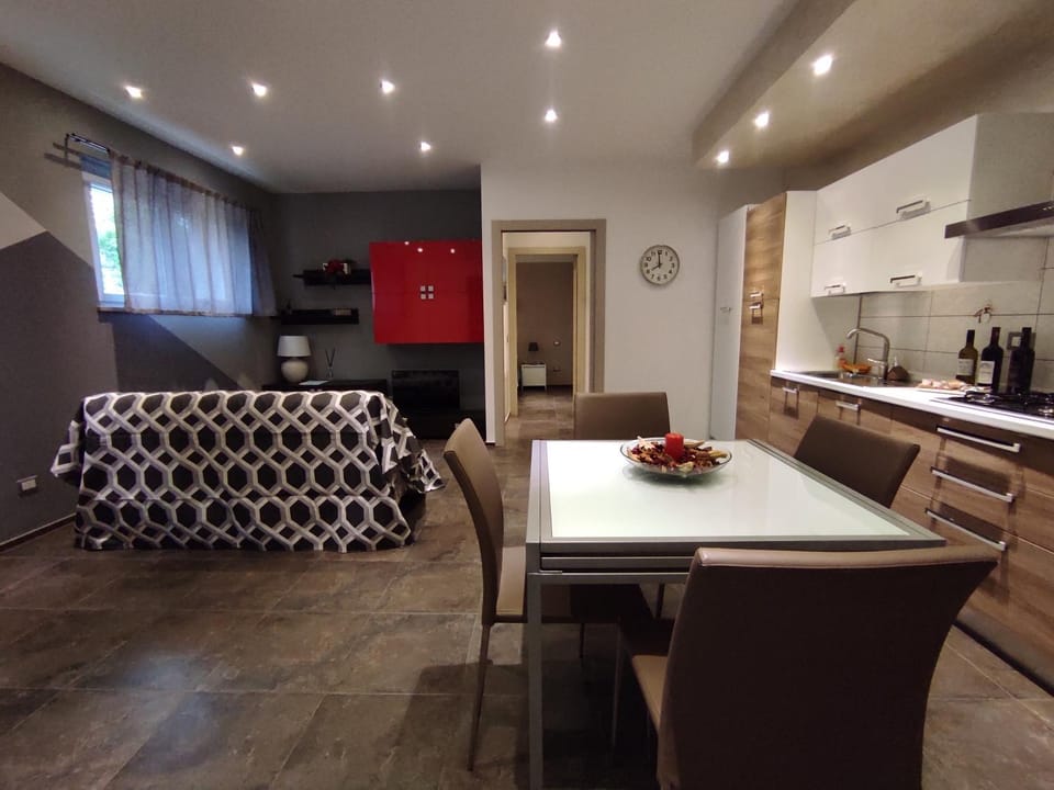 TV and multimedia, Living room, Dining area, dishwasher, kitchen