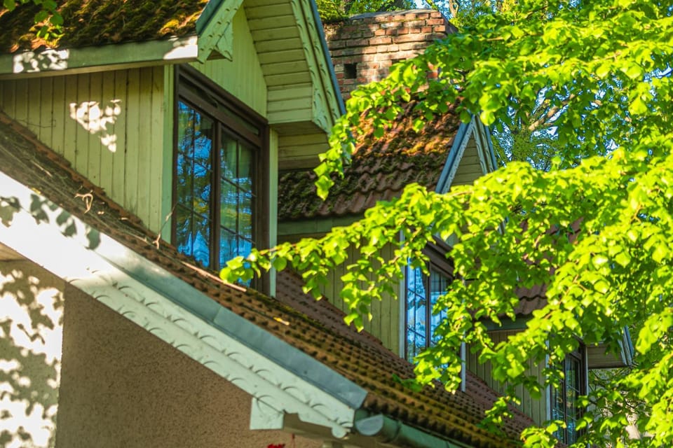 Property building, Spring