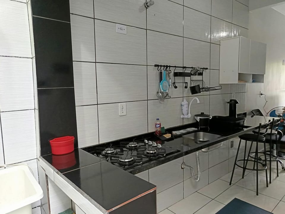 Coffee/tea facilities, Kitchen or kitchenette, Dining area, dishwasher, toaster