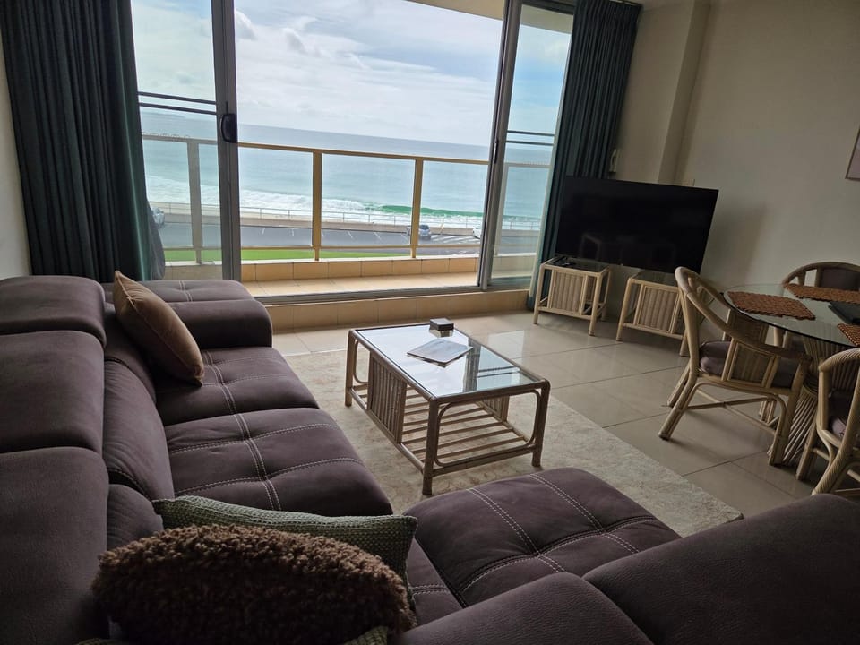 Living room, Sea view