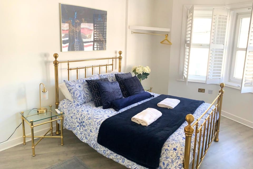Bed, Bedroom, wardrobe