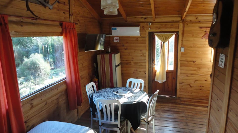 Dining area, Garden view, River view