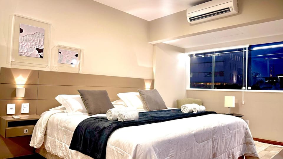 Bed, Bedroom, air conditioner