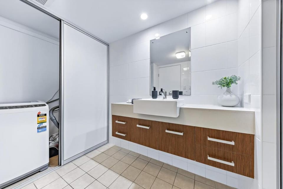 Whitsunday Wonderview Apartment in Airlie Beach